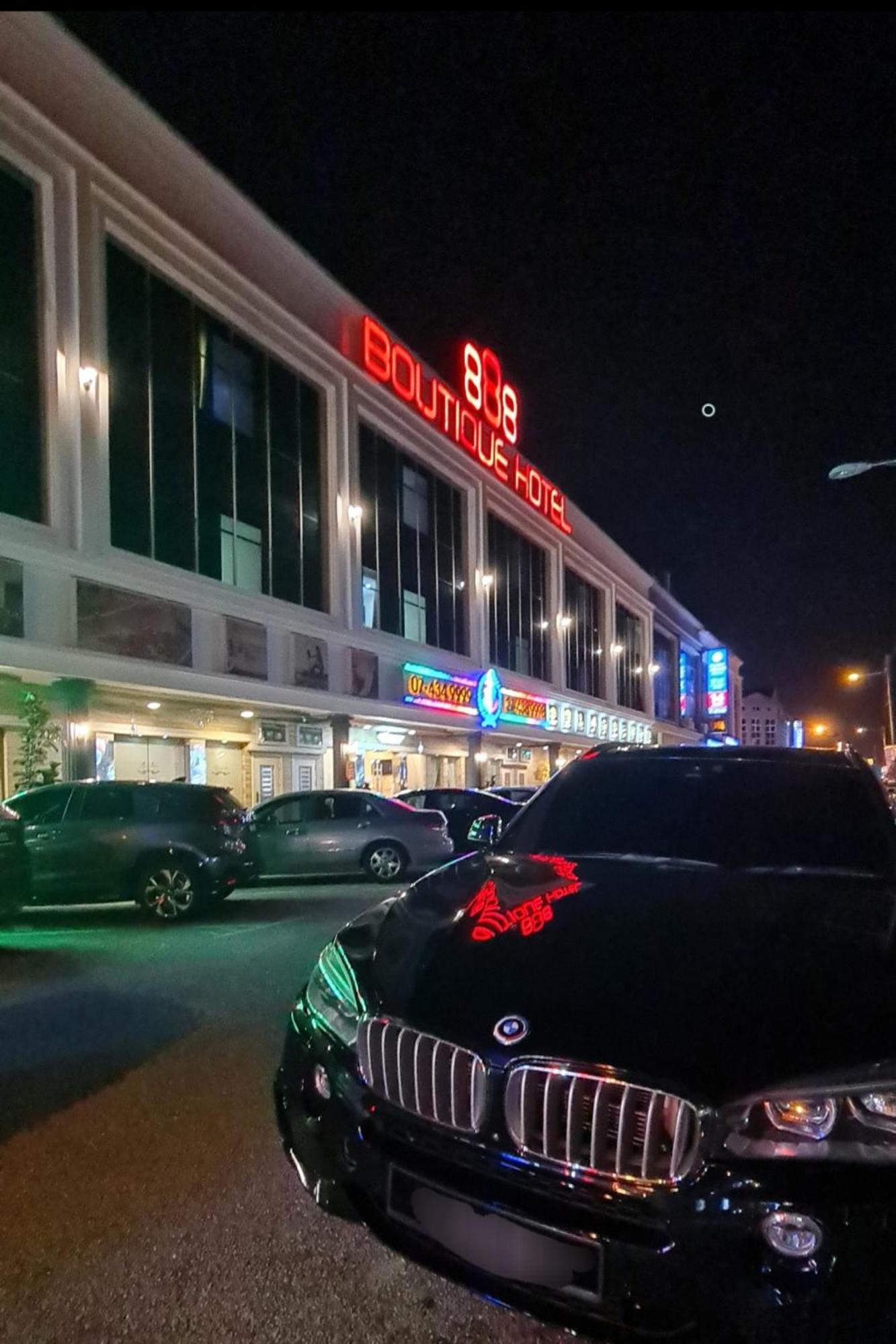888 Boutique Hotel Бату Пахат Екстериор снимка