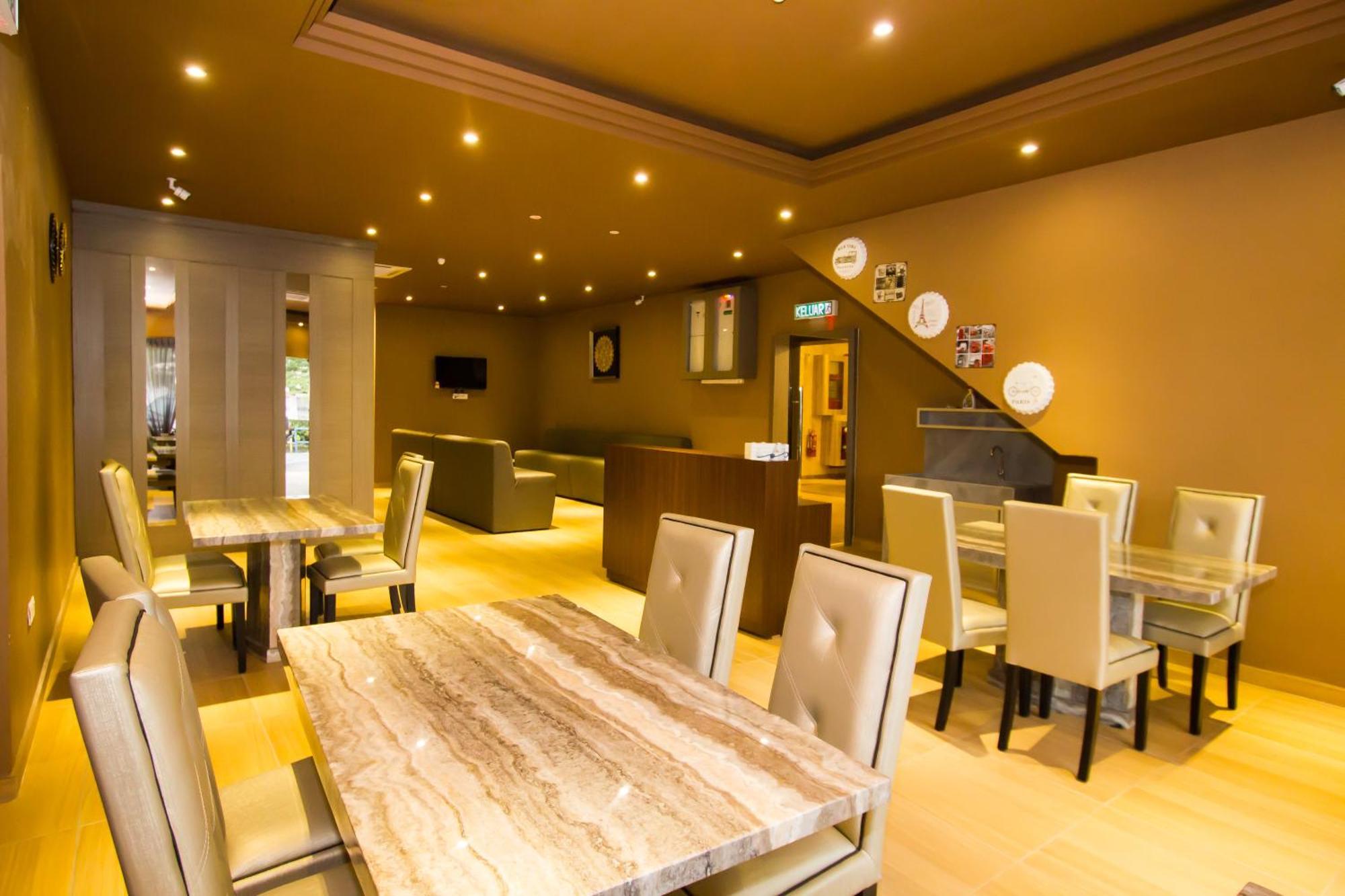 888 Boutique Hotel Бату Пахат Екстериор снимка