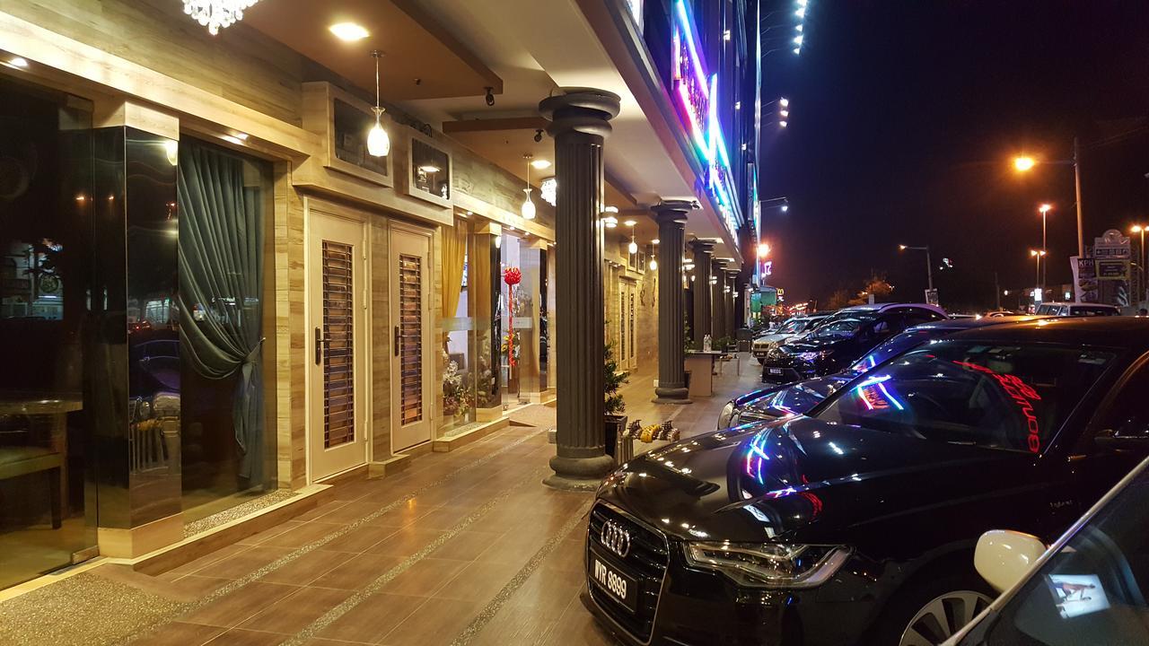888 Boutique Hotel Бату Пахат Екстериор снимка